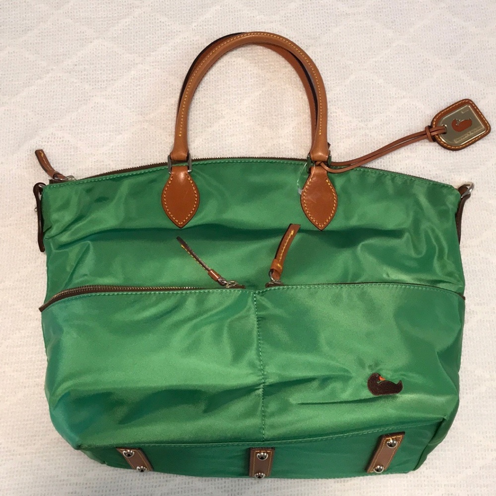 NWT! Dooney & Bourke Green Nylon LG Pocket Bag